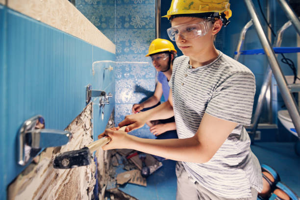 Best Asbestos and Lead Testing During Mold Inspection  in Oostburg, WI